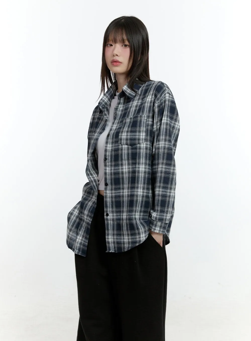 Loose-Fit Checkered Buttoned Shirt CF507